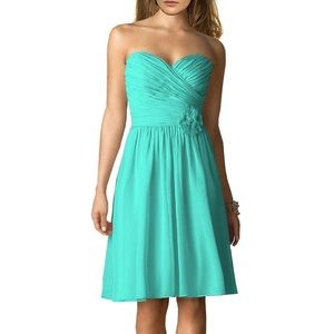 After Six Sweetheart Short Gown Seafoam Green